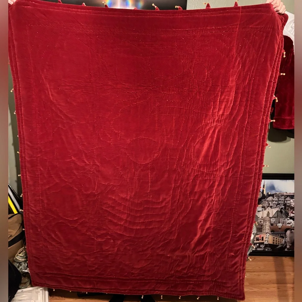 VTG 3D CHRISTMAS BED TOPPER (ROSS SIMONS 100% COTTON-VELVET FILLING:100% COTTON